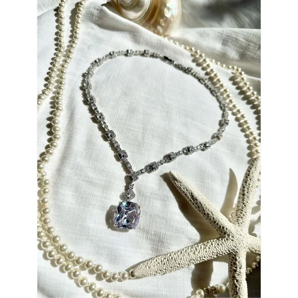 Stunning cushion cut cubic zirconia statement necklace